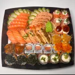 COMBINADO DO CHEF + 4 HARUMAKI DOCE
