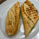 EMPAREDADO DE ROAST BEEF