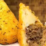 Coxinha Carne de Sol com Requeijão