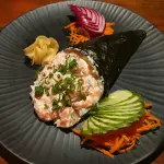 TEMAKI TRADICIONAL CAMARÃO E SALMAO