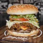 DEU FOME COSTELA
