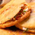 Gordita de chicharron