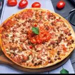 Pizza Tocineta y ciruela