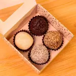 Caixa de Brigadeiros 04 Unidades