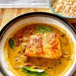 PESCADO EN CURRY AMARILLO