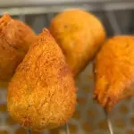 Coxinha charque catupiry