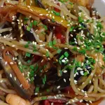 Chow mein de langostinos