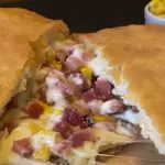 FOGAZZA QUEIJO BANNCON E MILHO