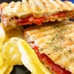 Tosta Queijo e Chourição