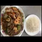 Chop suey con arroz