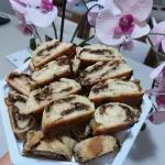 Rolinho de nozes com canela
