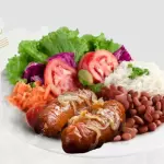 LINGUIÇA DE FRANGO ACEBOLADA