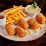 Nuggets de pollo con bebida