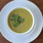 Caldo de ervilha com bacon