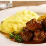 Carne cozida com pure de batata - PF
