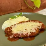 Parmegiana com purê de batata
