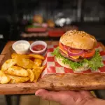 HAMBURGUESA CLÁSICA