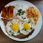 Bistec o res a caballo
