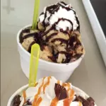 HELADO CON TOPINGS