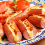 Salsicha recheada com queijo