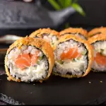 Hot roll de salmão