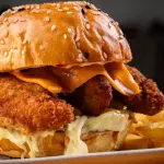 Hamburguesa de pollo empanizado