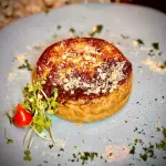Mini Quiche com Saladinha