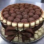 Bolo kinder Bueno com Brigadeiro