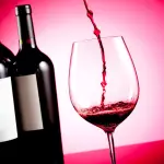 BOTELLA DE VINO ROJO