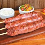 Espetinho de Linguiça