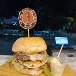 AQUINO BURGUER