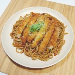Yakisoba pollo katzu