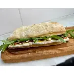 17. BRIE, ALMENDRAS Y MIEL