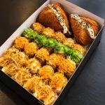 2 temaki cortado + 20 hot sortidos