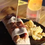 HOT DOG ITALOSUIZO & PAPAS