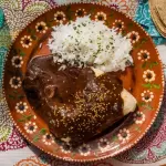 POLLO EN MOLE NEGRO