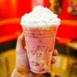 Fresas con crema y nieve