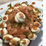 Ovo de sushi salmao