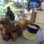 Chicharrón en salsa teriyaki