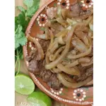 Bistec Encebollado