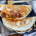 QUESADILLA MAMALONA CON CARNE
