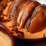 BURGUER PISCINA DE CHEDDAR