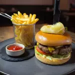 HAMBURGUESA CLASICA