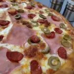 Pizza Cabanosi