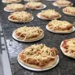 Mini pizza frango