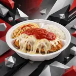 Parmegiana com Macarrão e Arroz