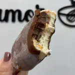Picolé Amendoim com Chocolate