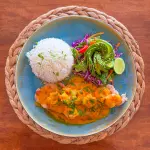 Pescado en salsa de langostinos