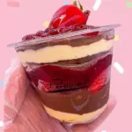 copão delicia de morango com choco
