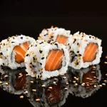 Uramaki Salmão